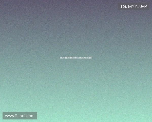 深夜高速男子挥舞手电拼命拦车惊险一幕引司机紧急避让